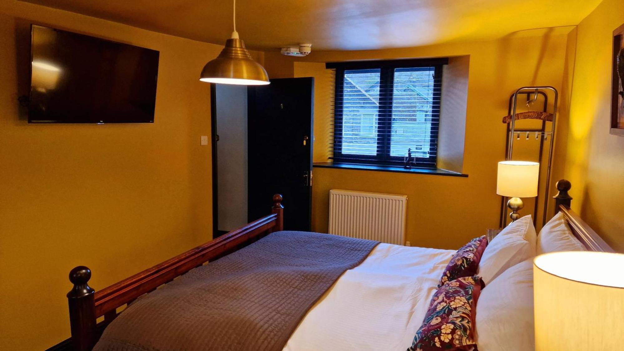 Y Gwydyr Hotel - Dolwyddelan Buitenkant foto